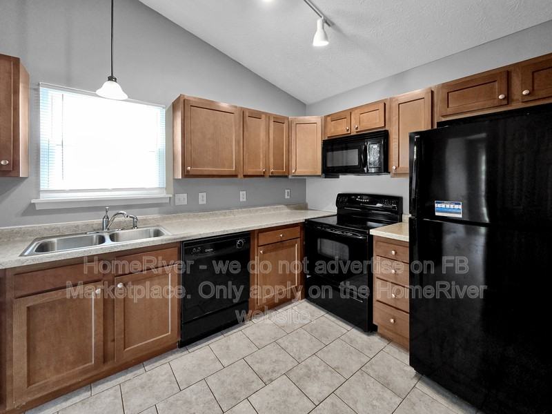 11302 Lynchburg Way - Photo 4 of 18