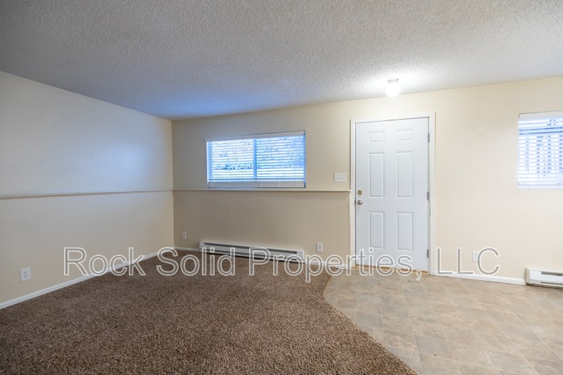 714 Dell Range Blvd - Photo 4 of 27
