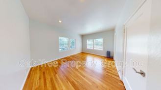454 34th St #027 - Photo 1 of 1