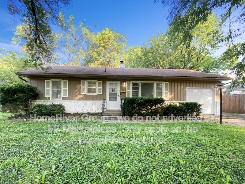 8812 Richards Dr - Photo 2 of 20