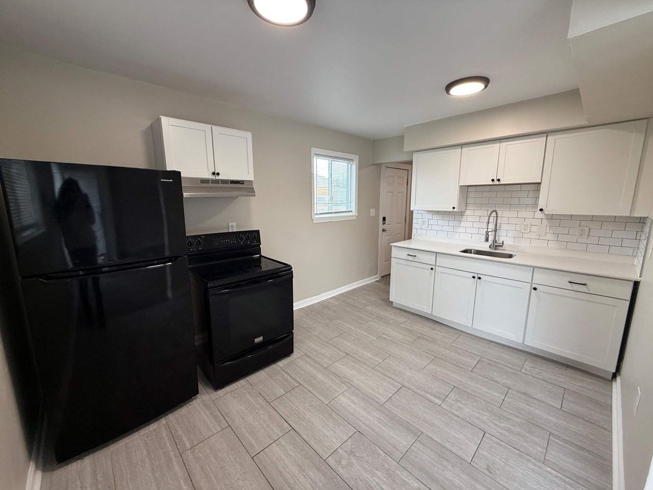 18666 Joseph Campau St - Photo 3 of 6