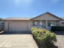 882 Smith St - Photo 1 of 1