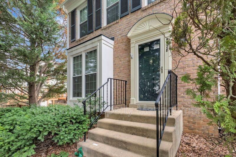 4328 Gypsy Ct - Photo 3 of 38