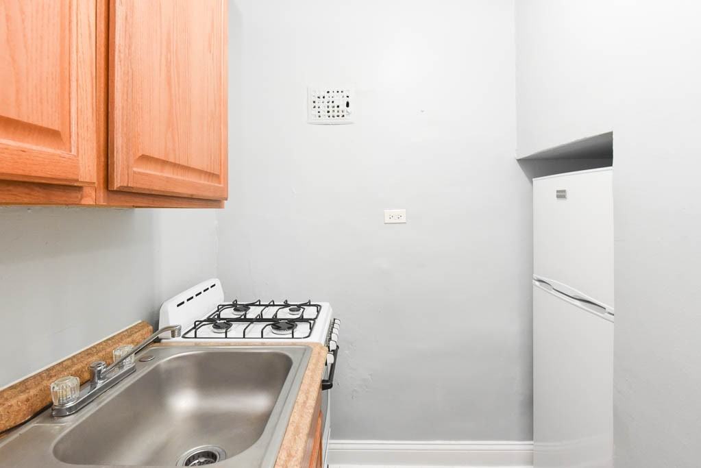 4735 N Beacon St #310 - Photo 3 of 18