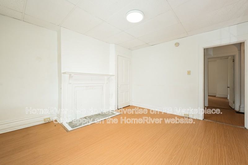 610 Center St #2 - Photo 3 of 20