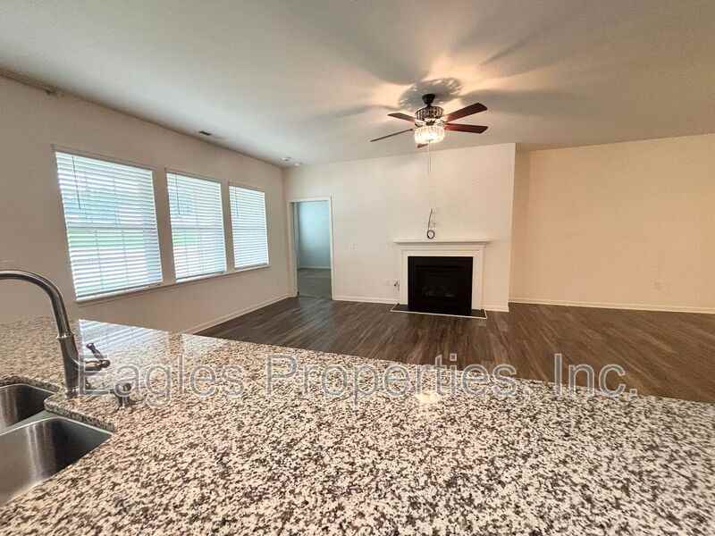 120 Relict Dr - Photo 3 of 17