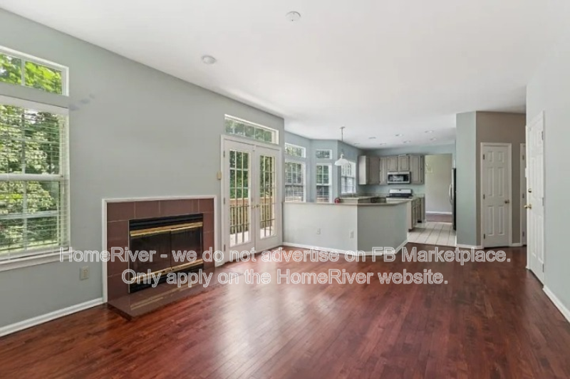 67 Huntington Rd - Photo 3 of 15