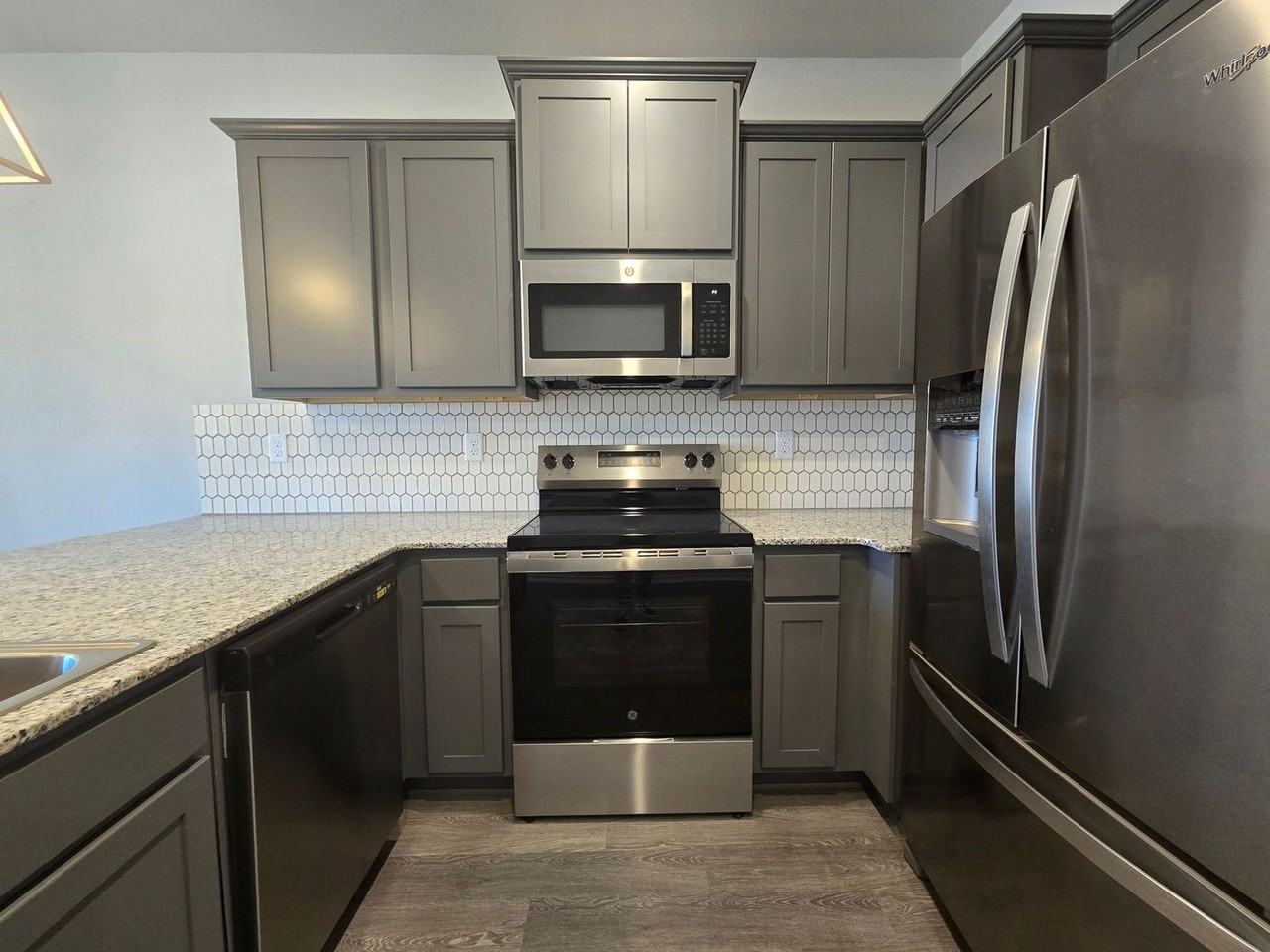 1241 Lexington Dr - Photo 4 of 22