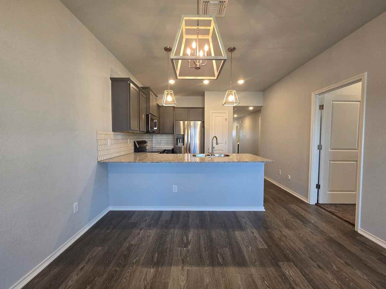 1241 Lexington Dr - Photo 6 of 22