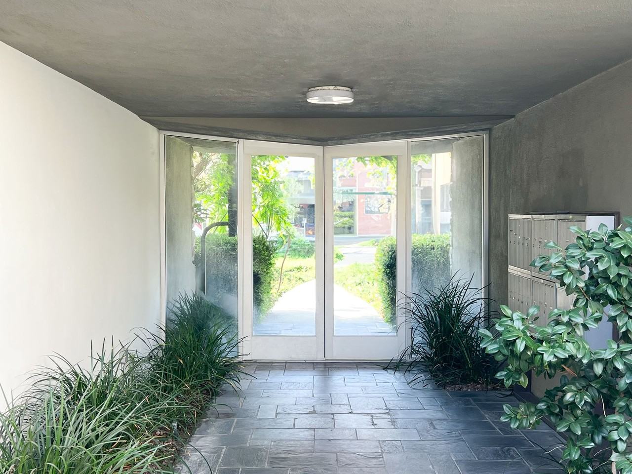 Addison Apartments - Photo 3 of 31