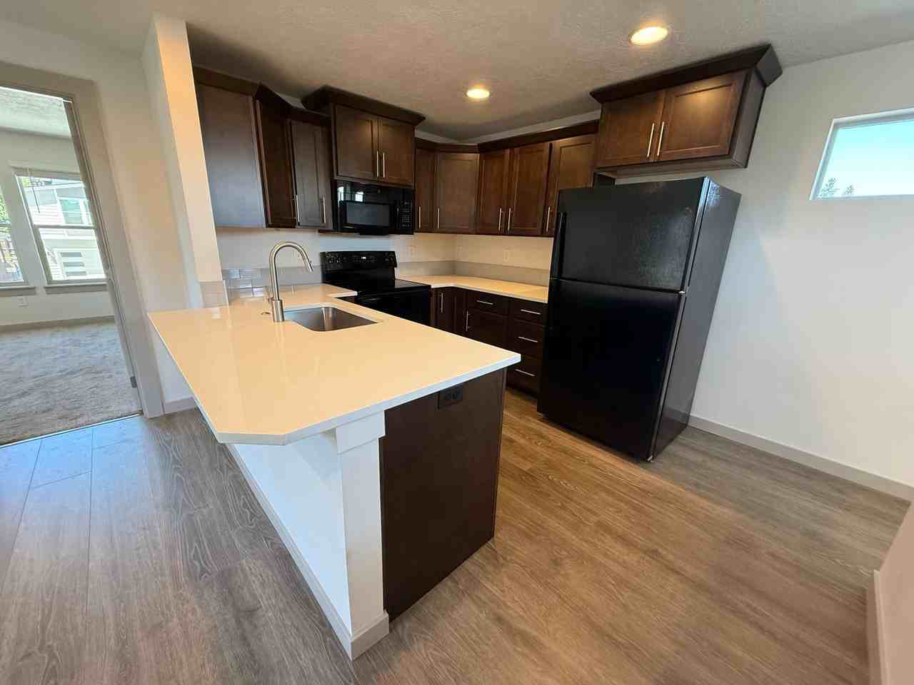 55 Ne Cessna Dr #2 - Photo 3 of 8