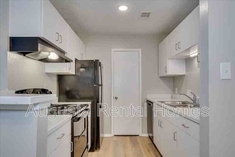 Hunters Run Apartments - Photo 7 of 50