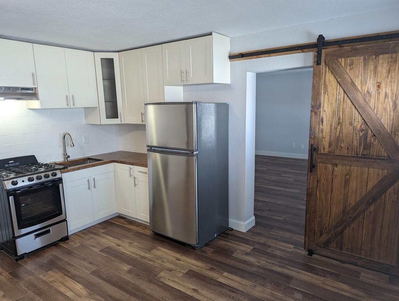 205 Oskaloosa Street - Photo 3 of 24