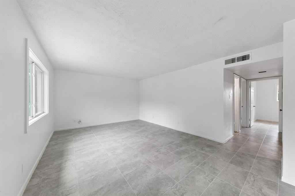 1312 West Adoue Street - Photo 3 of 13