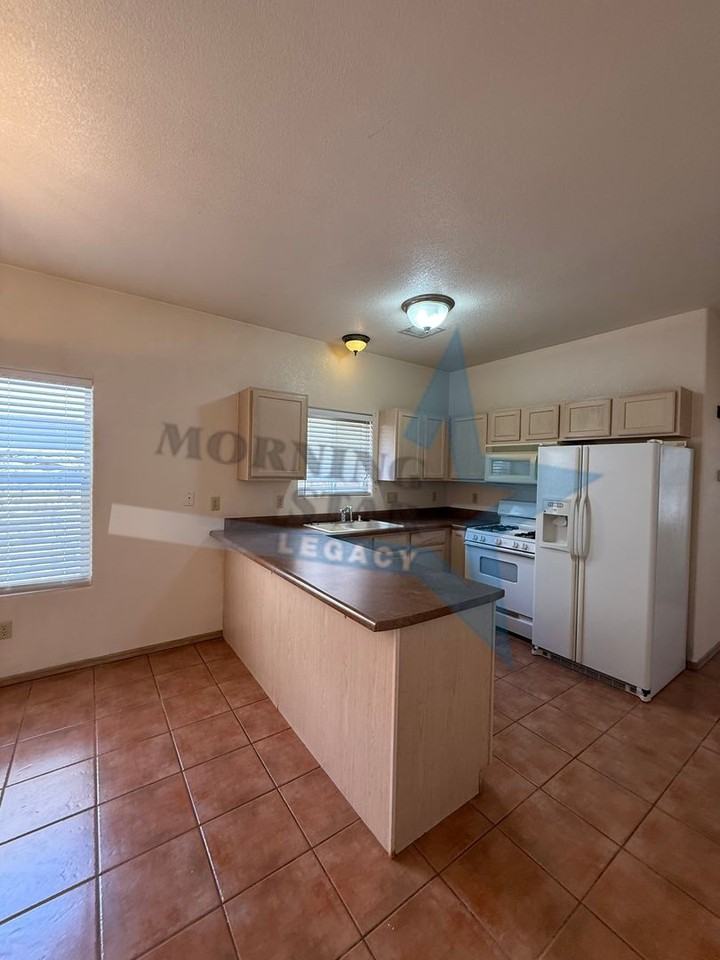 3187 Athenian Way - Photo 6 of 32