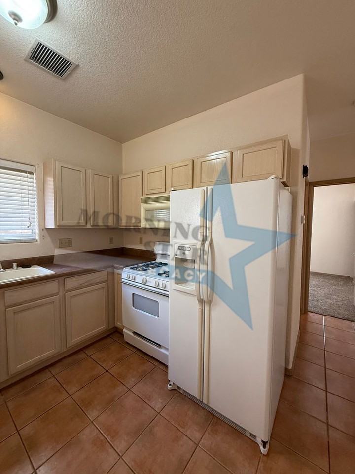3187 Athenian Way - Photo 7 of 32