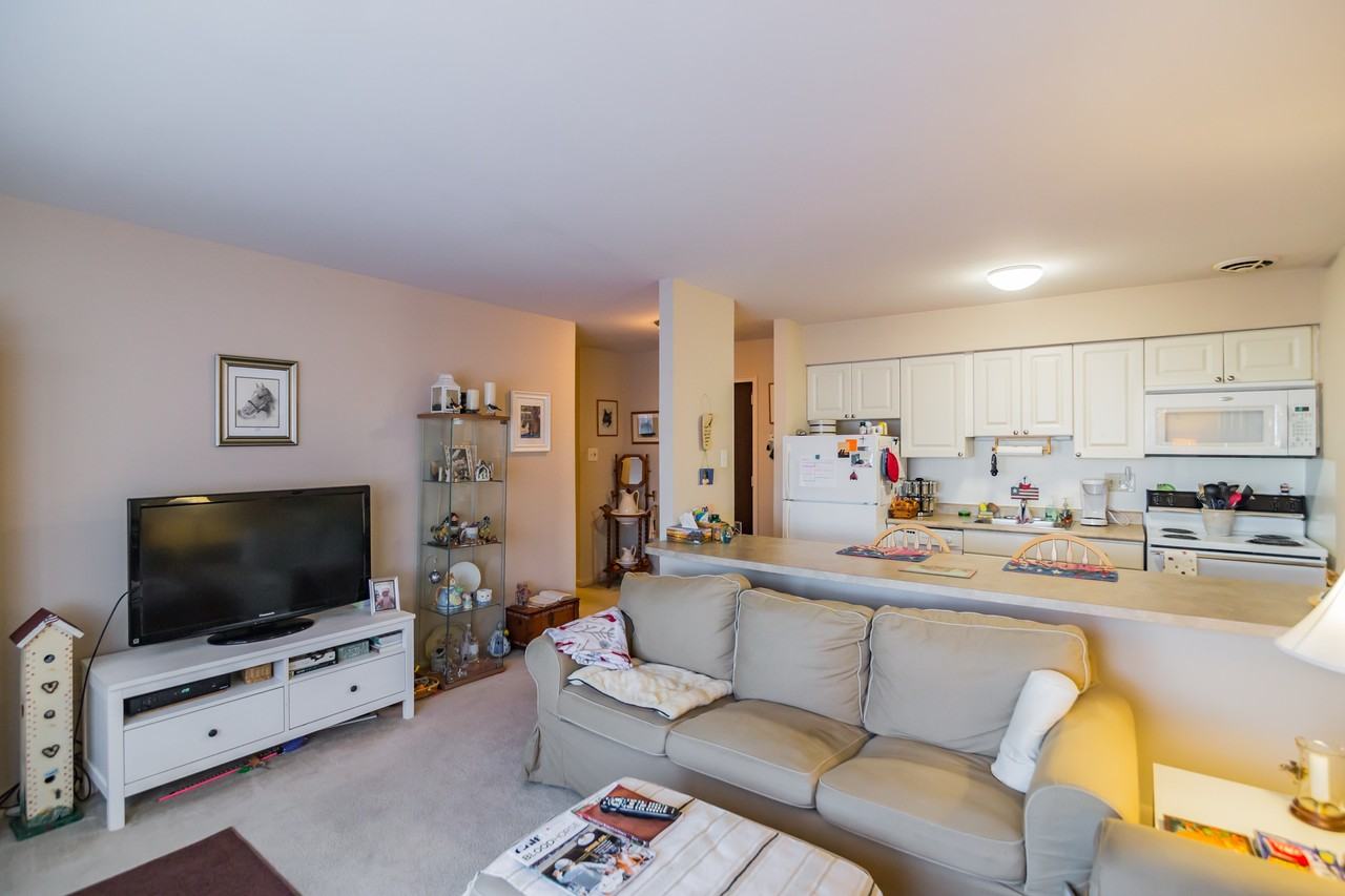 Janwood Apartments - Photo 2 of 19