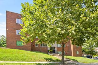 1953 19th Pl SE - Photo 1 of 1