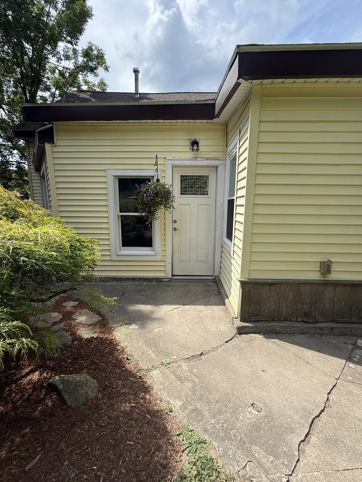 12 Blackstone Street - Photo 2 of 32