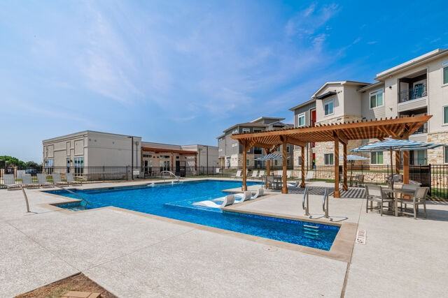 Estates at Norwood - Photo 6 of 21