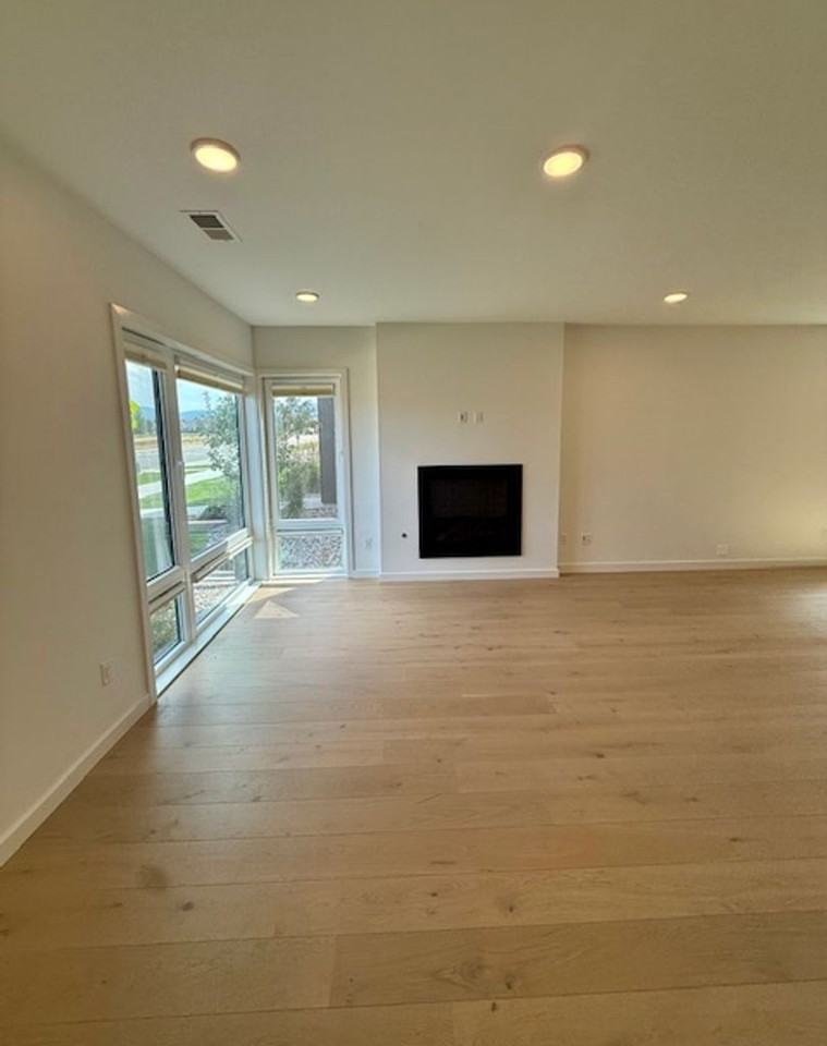 2957 S 27th Ave - Photo 5 of 50