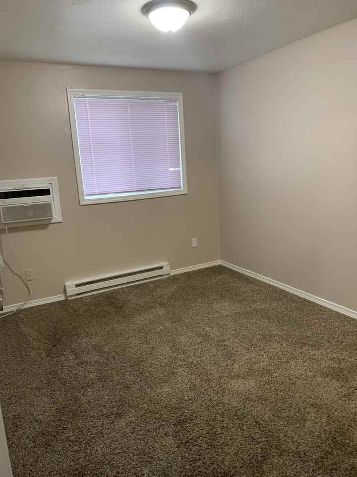 15917 East Sprague Avenue - Photo 4 of 5