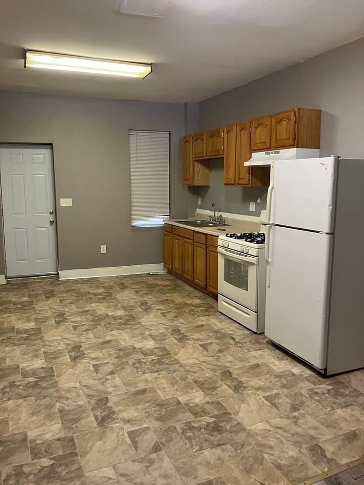 510 510 Eastlynne Ave - Photo 3 of 14