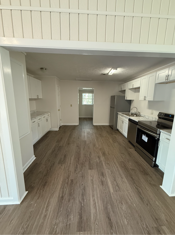 53 Park Ln - Photo 3 of 13