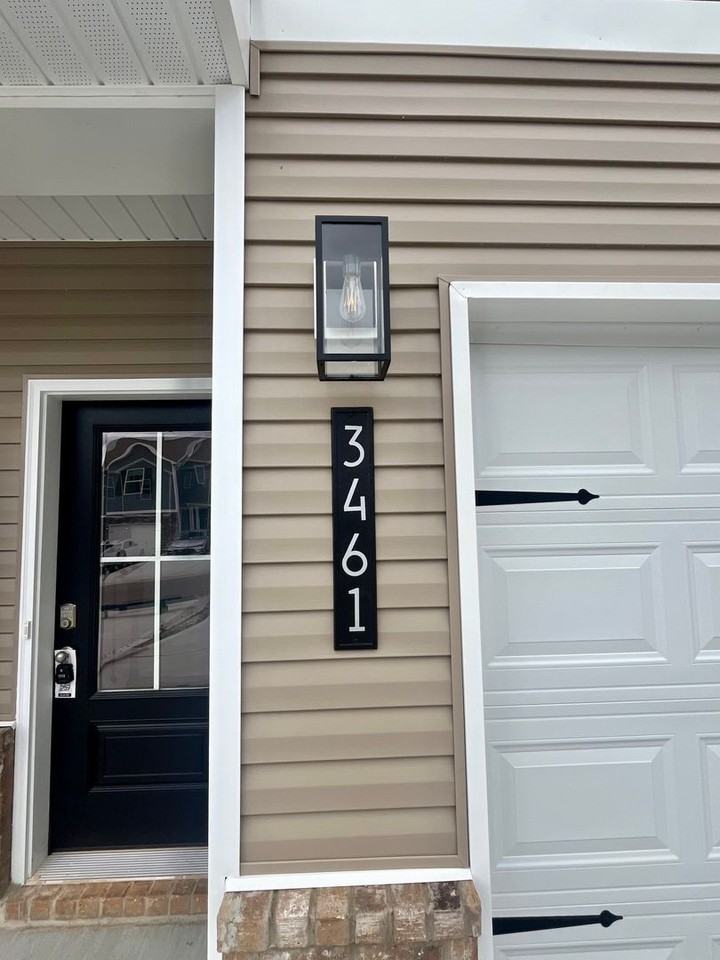 3461 Tyee Crossing Way - Photo 2 of 29
