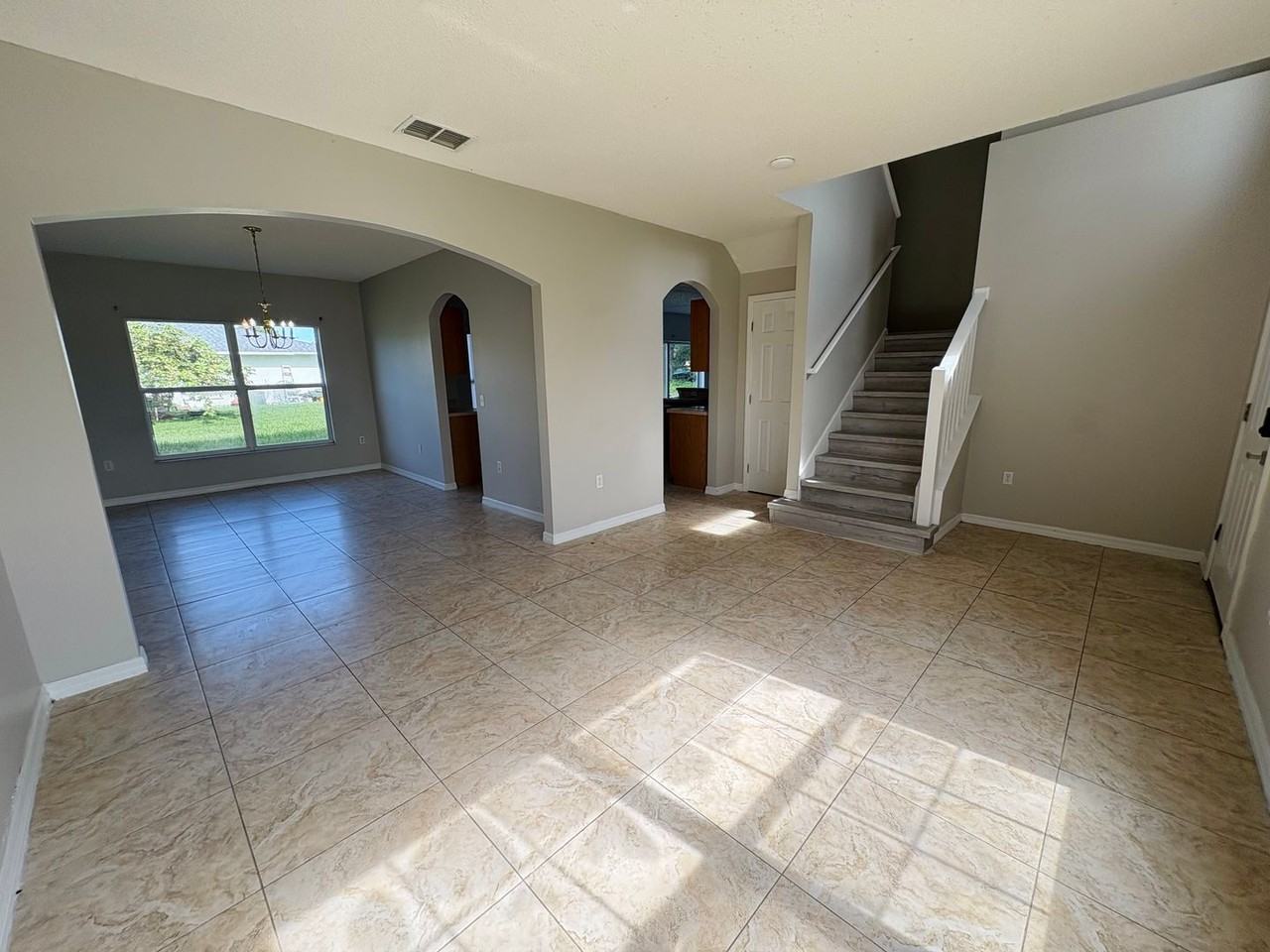 762 Platypus Ct - Photo 3 of 21