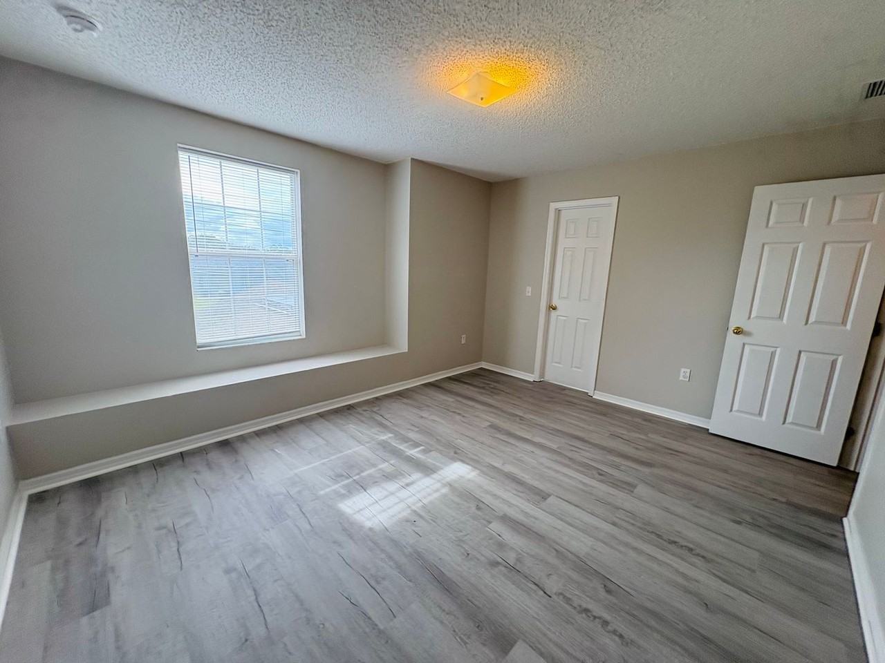 762 Platypus Ct - Photo 7 of 21