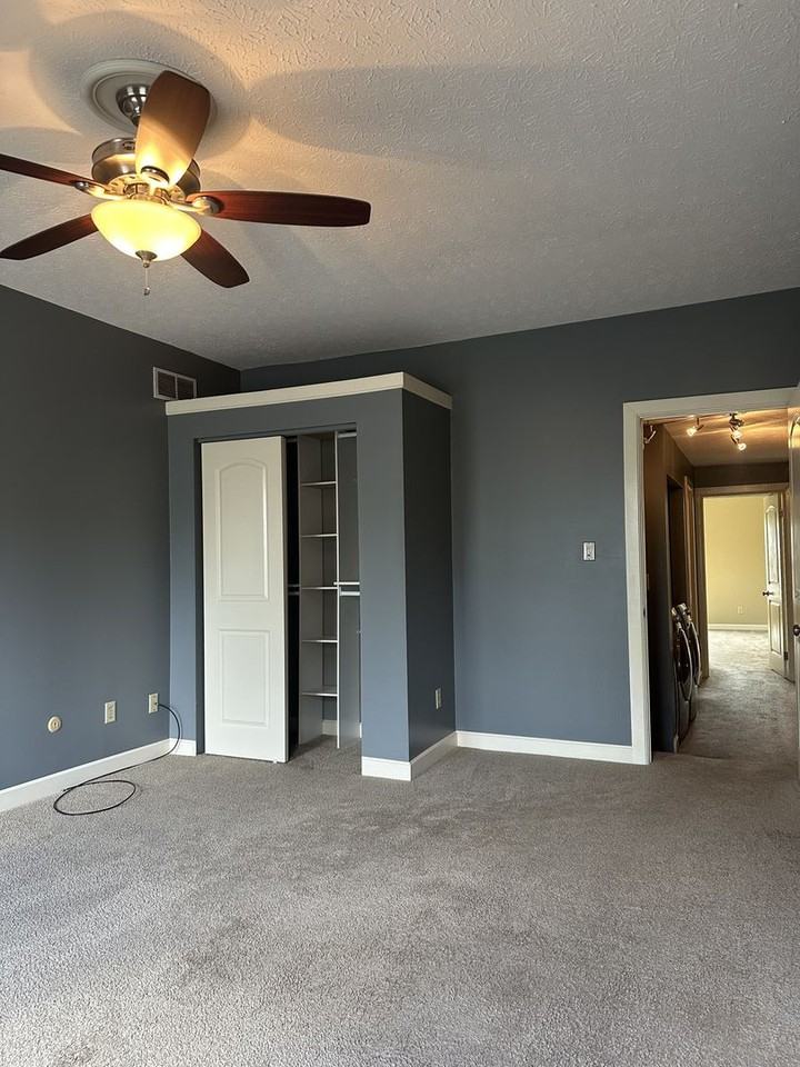 820 Summit St - Photo 7 of 15