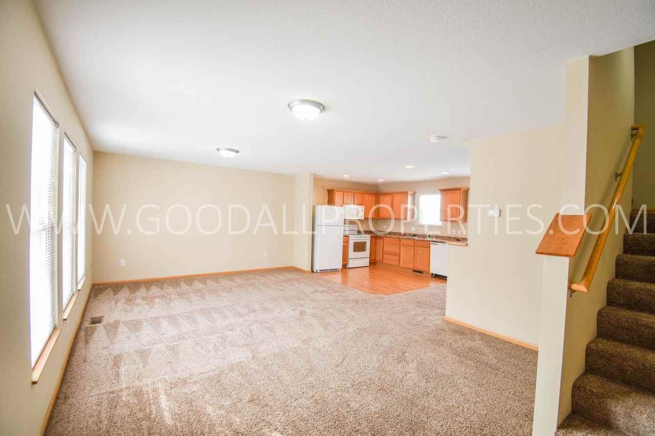 4306 152nd Place - Photo 7 of 16