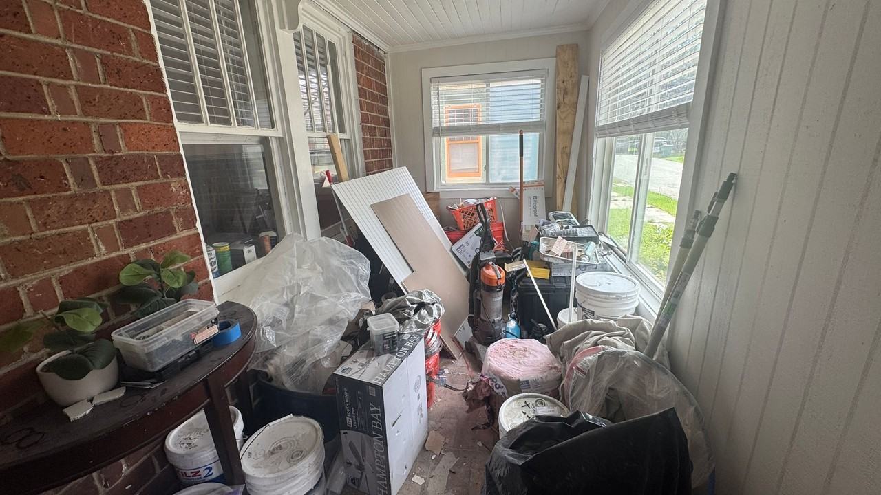1208 E 39th St - Photo 2 of 10