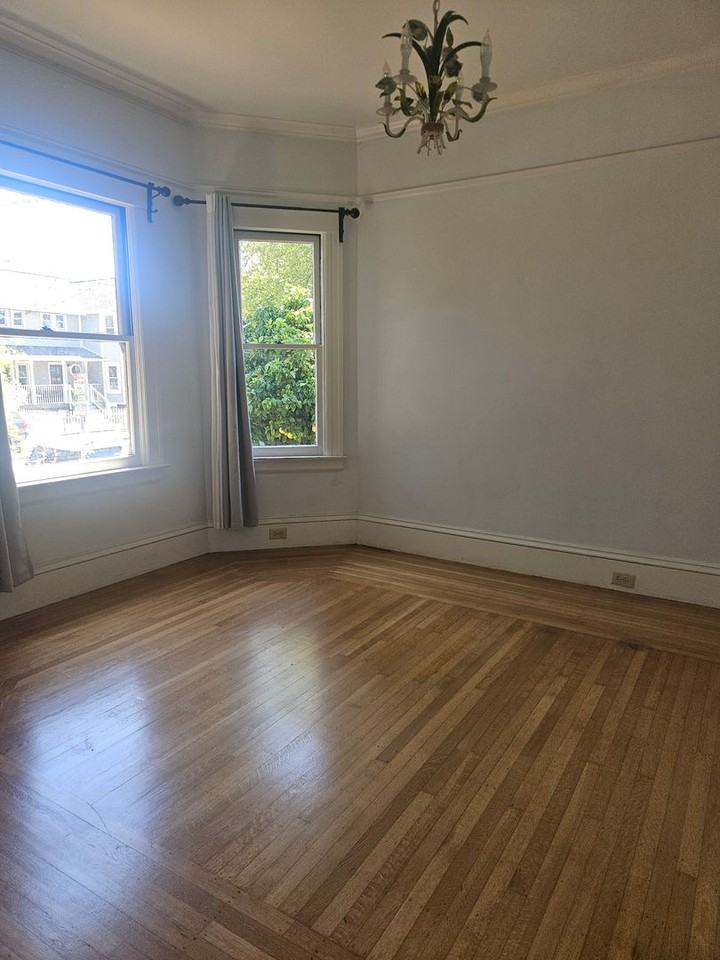 145 Myrtle St - Photo 3 of 10