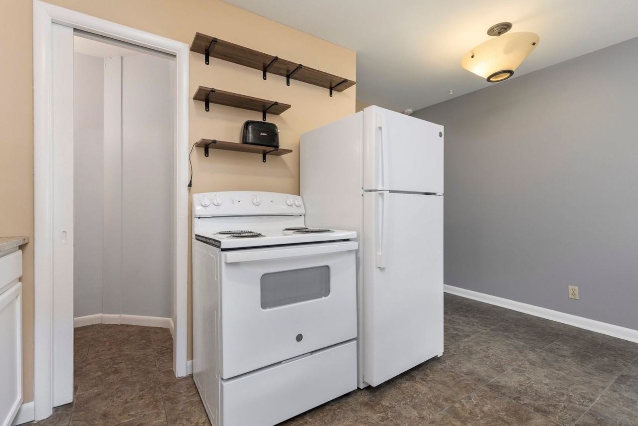 3412 Taylorsville Rd #3 - Photo 5 of 26