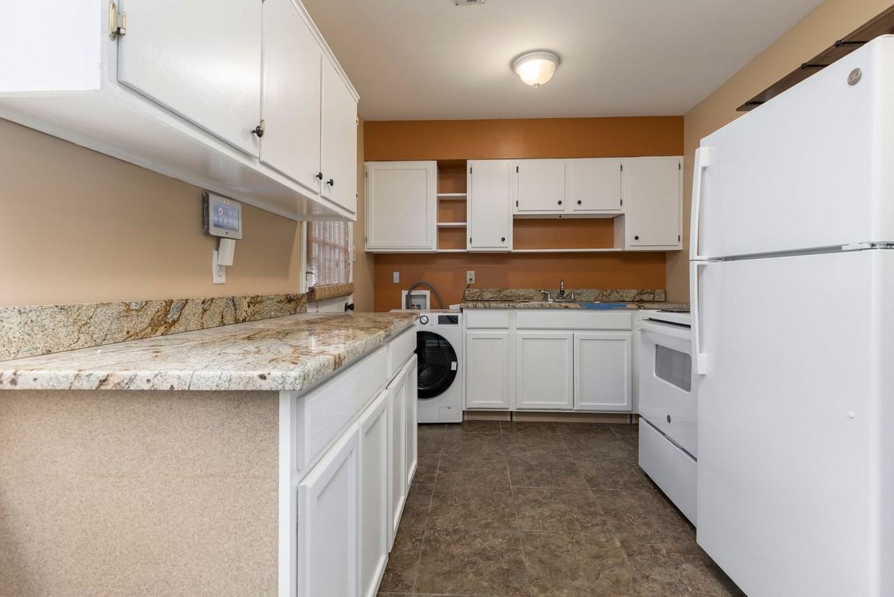 3412 Taylorsville Rd #3 - Photo 7 of 26