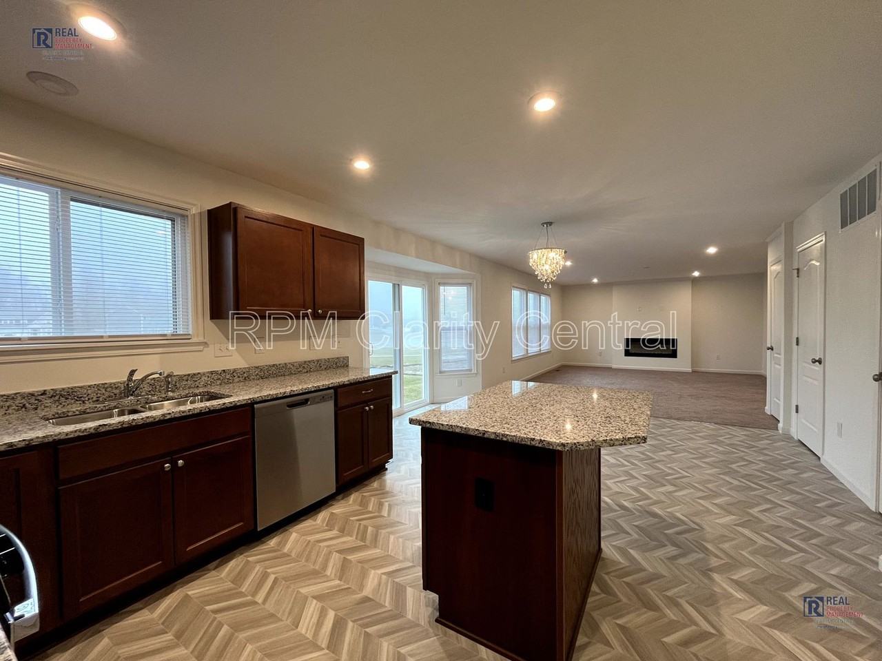 375 Alonzo Palmer St - Photo 2 of 22