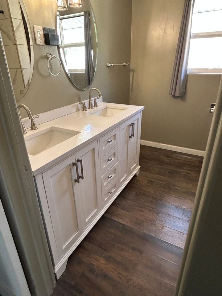 140 W 900 N - Photo 2 of 3