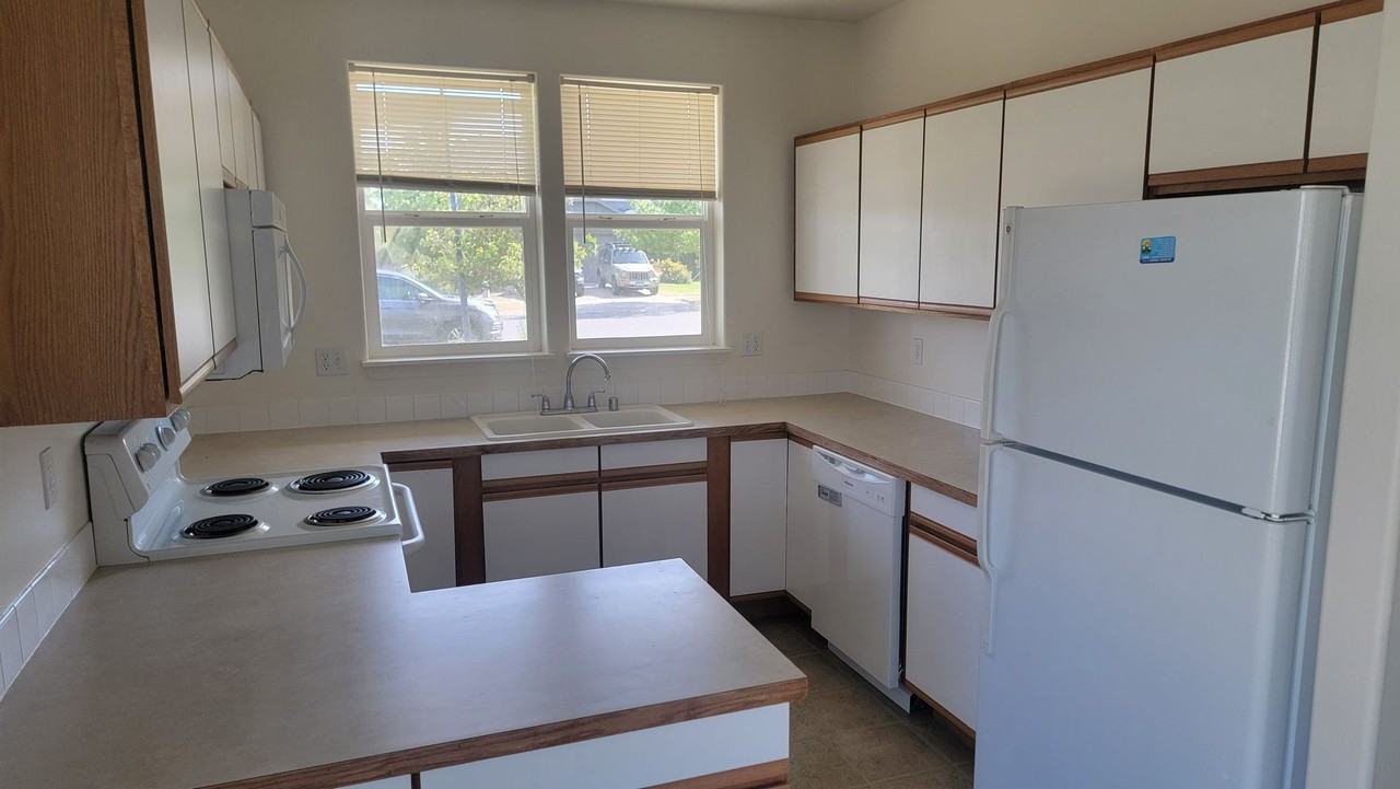 12518 W 5th Ave - Photo 2 of 16