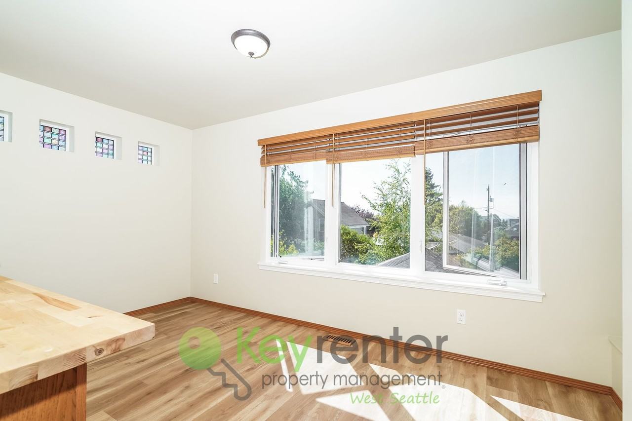 3233 Walnut Ave Sw - Photo 2 of 18