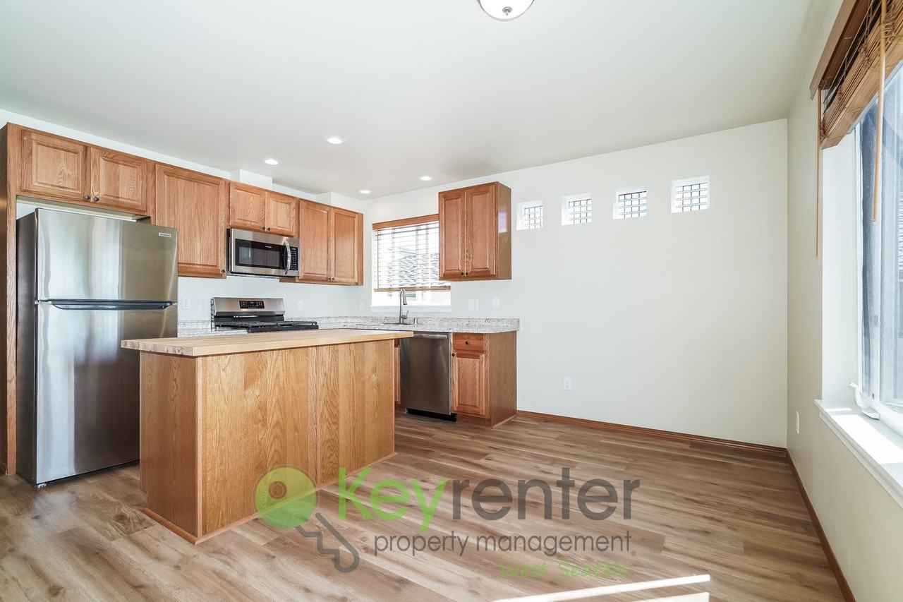 3233 Walnut Ave Sw - Photo 3 of 18