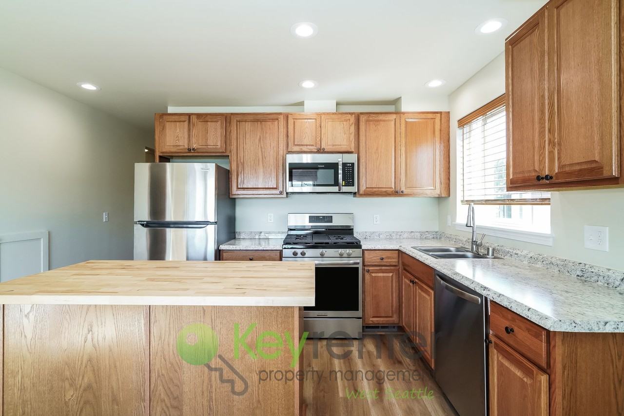 3233 Walnut Ave Sw - Photo 4 of 18