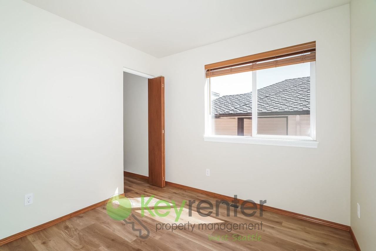 3233 Walnut Ave Sw - Photo 7 of 18