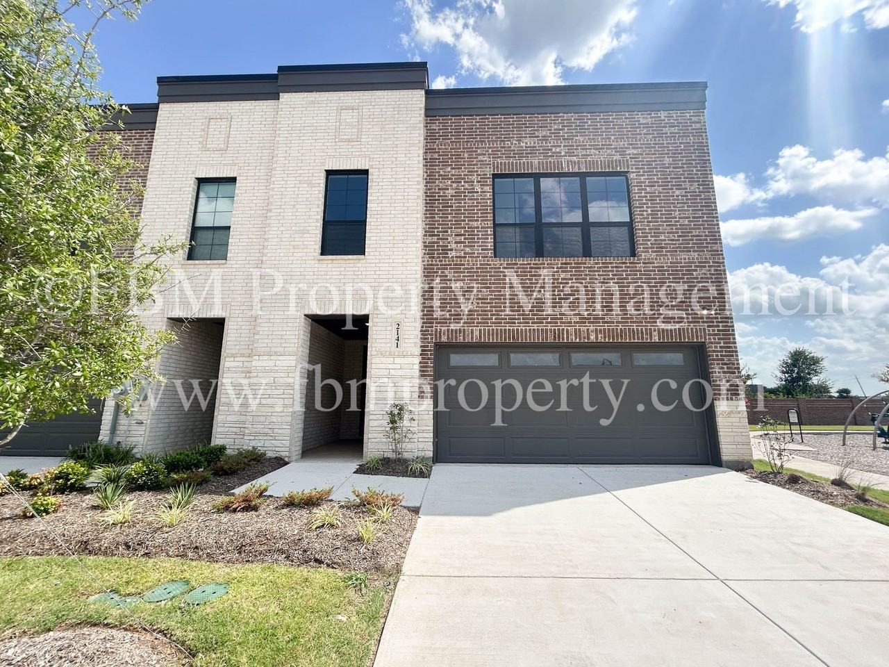 2141 Layla Dr - Photo 2 of 23