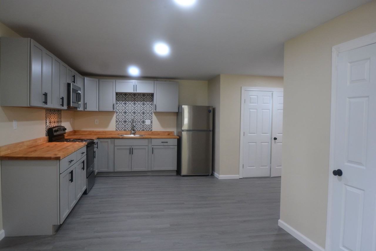 6132 Summit Bridge Rd - Photo 3 of 26