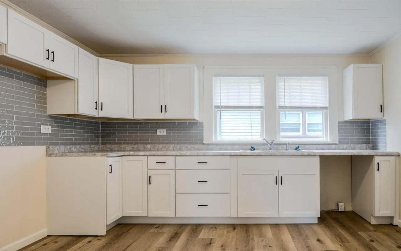 38 S 20th St - Photo 6 of 10