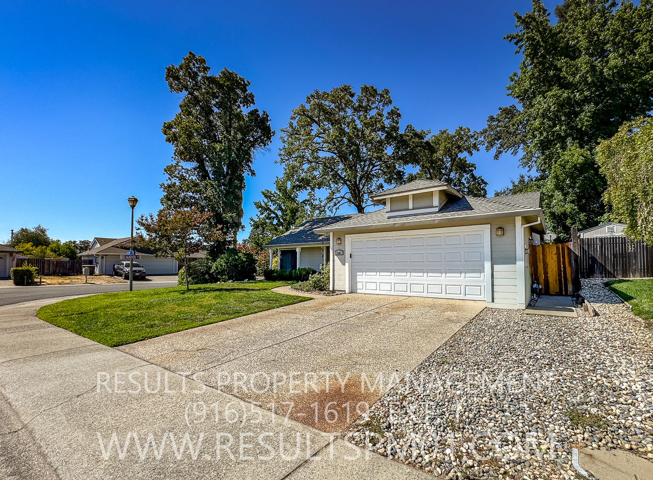 5401 Ash Ct - Photo 2 of 33