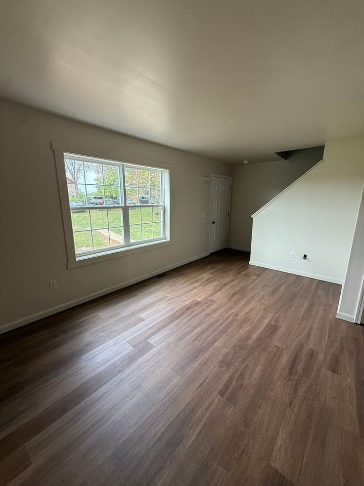 4937 Byers Road - Photo 3 of 25