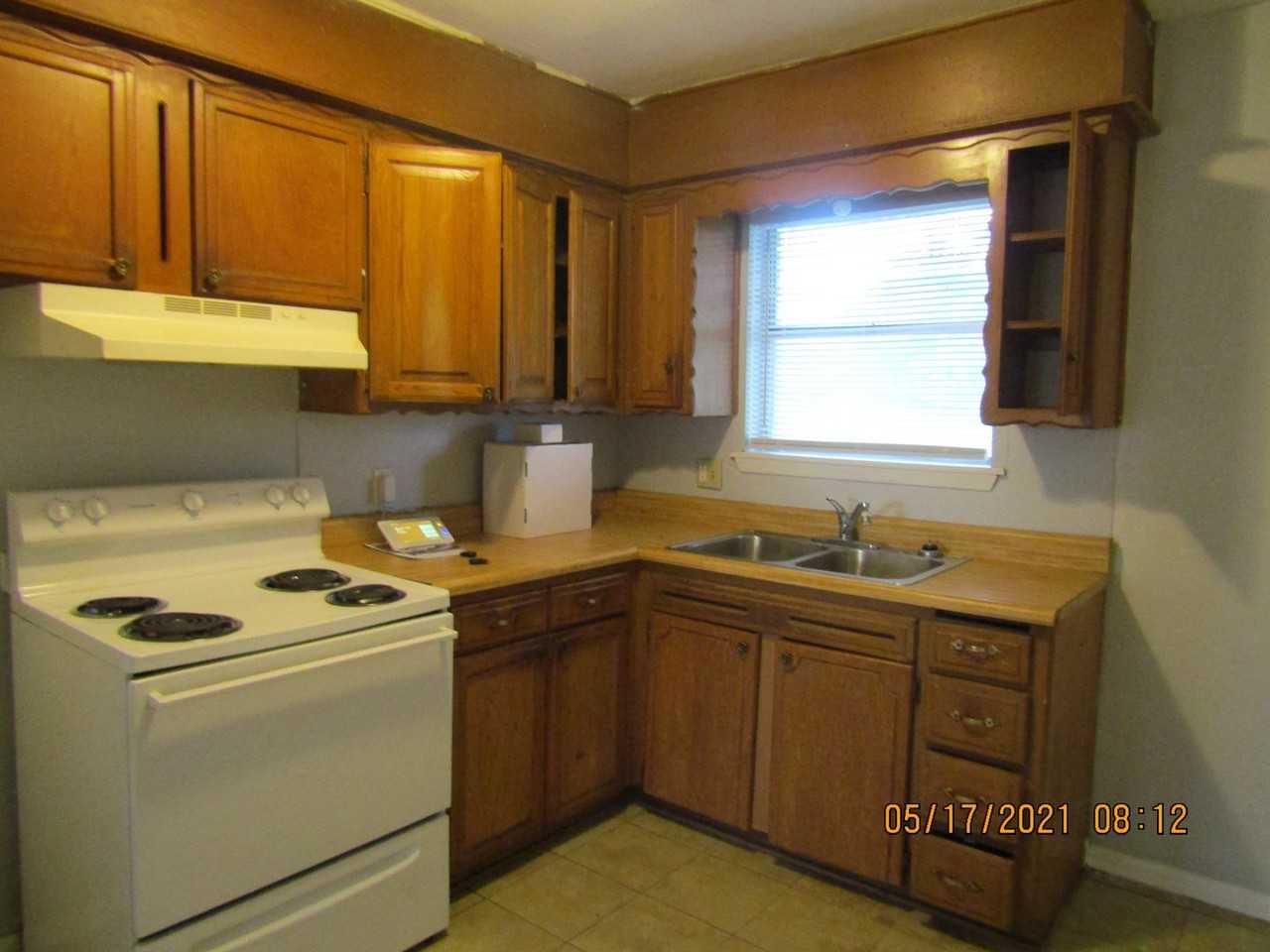 3416 Nw Williams Ave - Photo 3 of 12